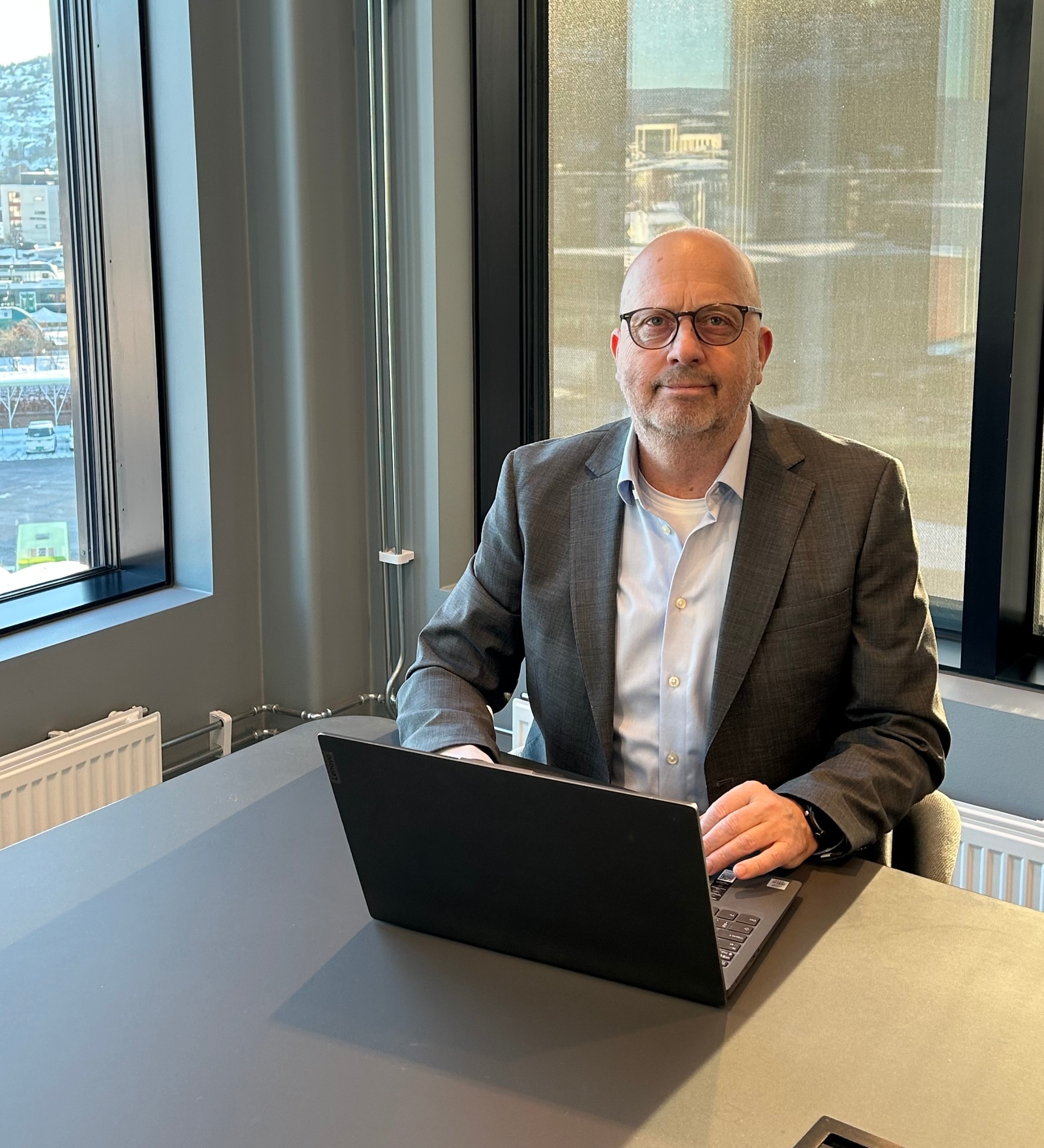 Ragnar Wiik på kontoret i Lillestrøm